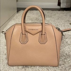 Givenchy Antigona Bag powder